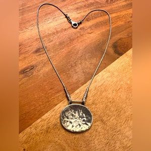 Silpada retired Oval hammered Sterling silver 16” necklace on box chain